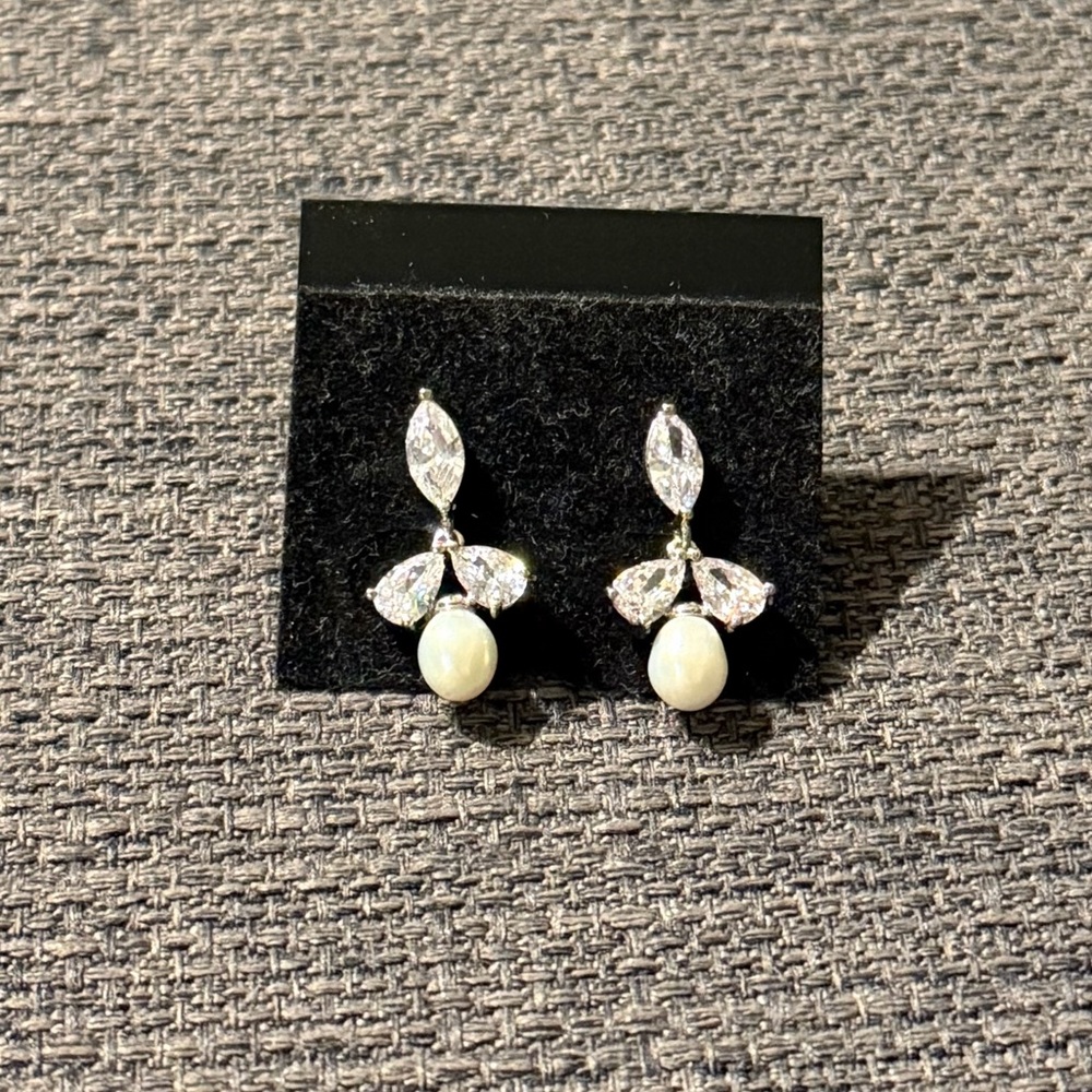 Elegant Silver and White Pearl Earrings